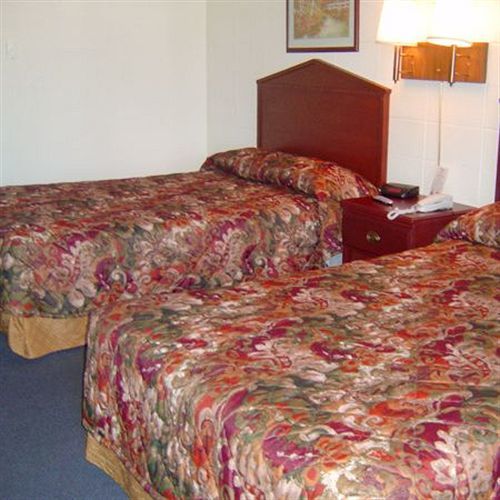 Relax Inn St. Robert Rom bilde